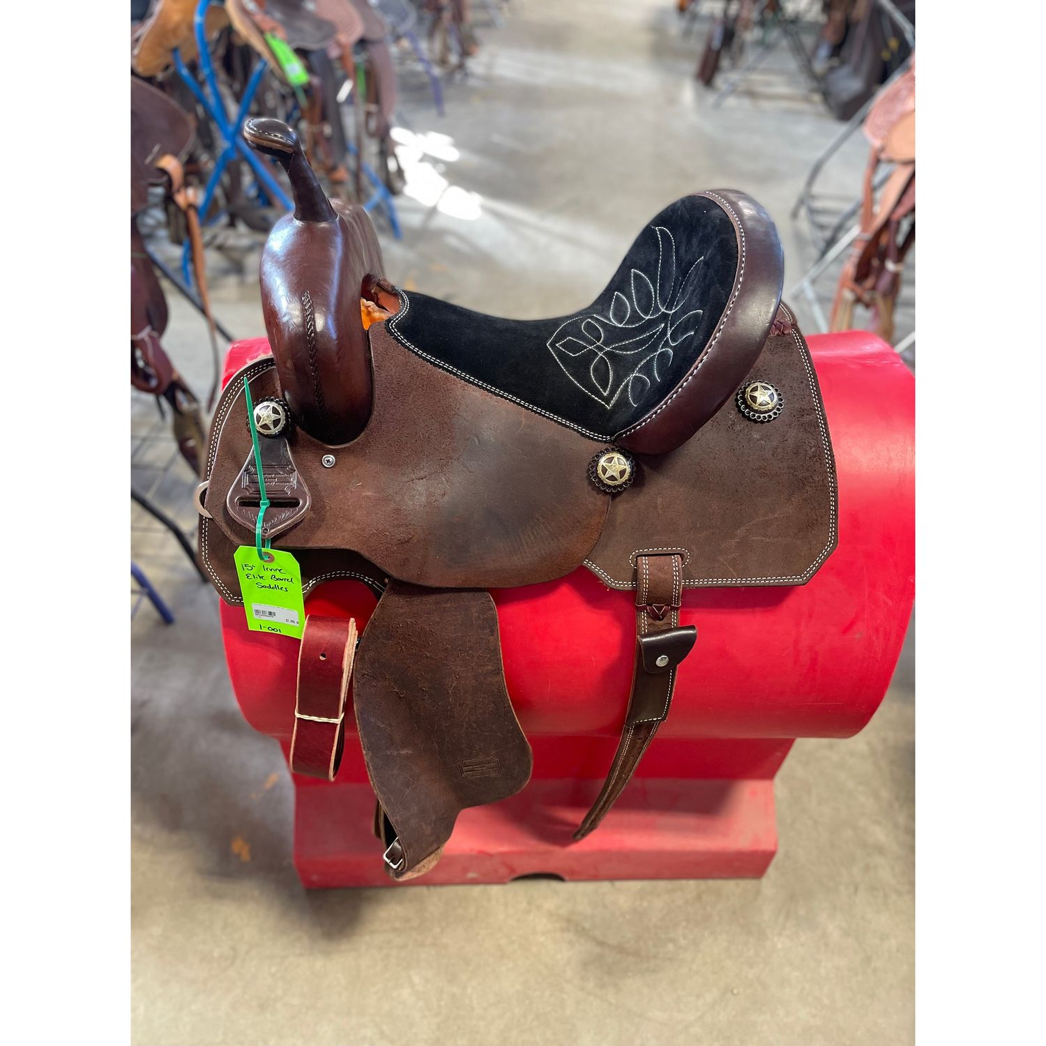 Irvine 15" Elite Barrel Saddle - 1-001