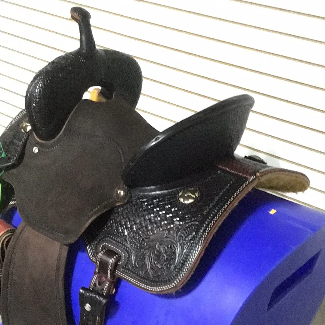 Irvine 14” Elite Barrel Saddle-1