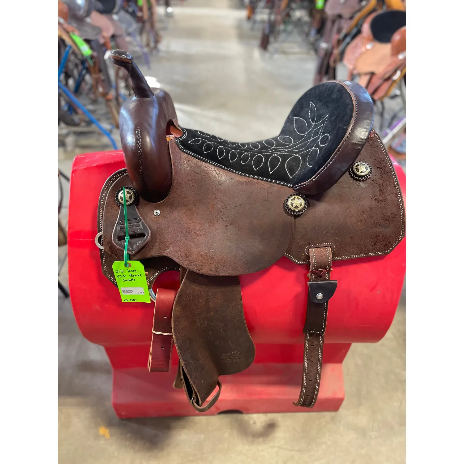 Irvine 15.5" Elite Barrel Saddle
