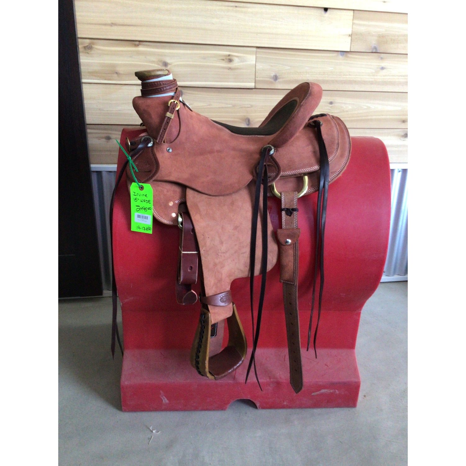 Irvine 15" Wade Saddle-1