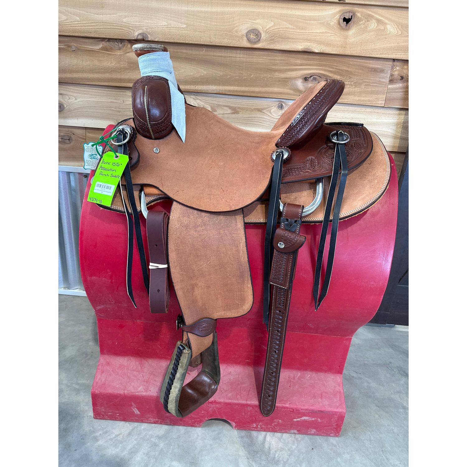 Irvine 15.5" Association Saddle-1