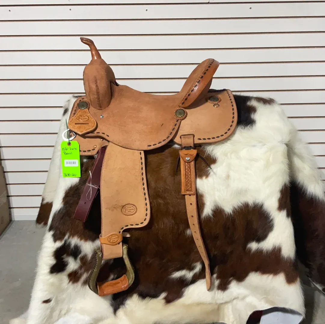 Irvine 15.5" Barrel Saddle-2