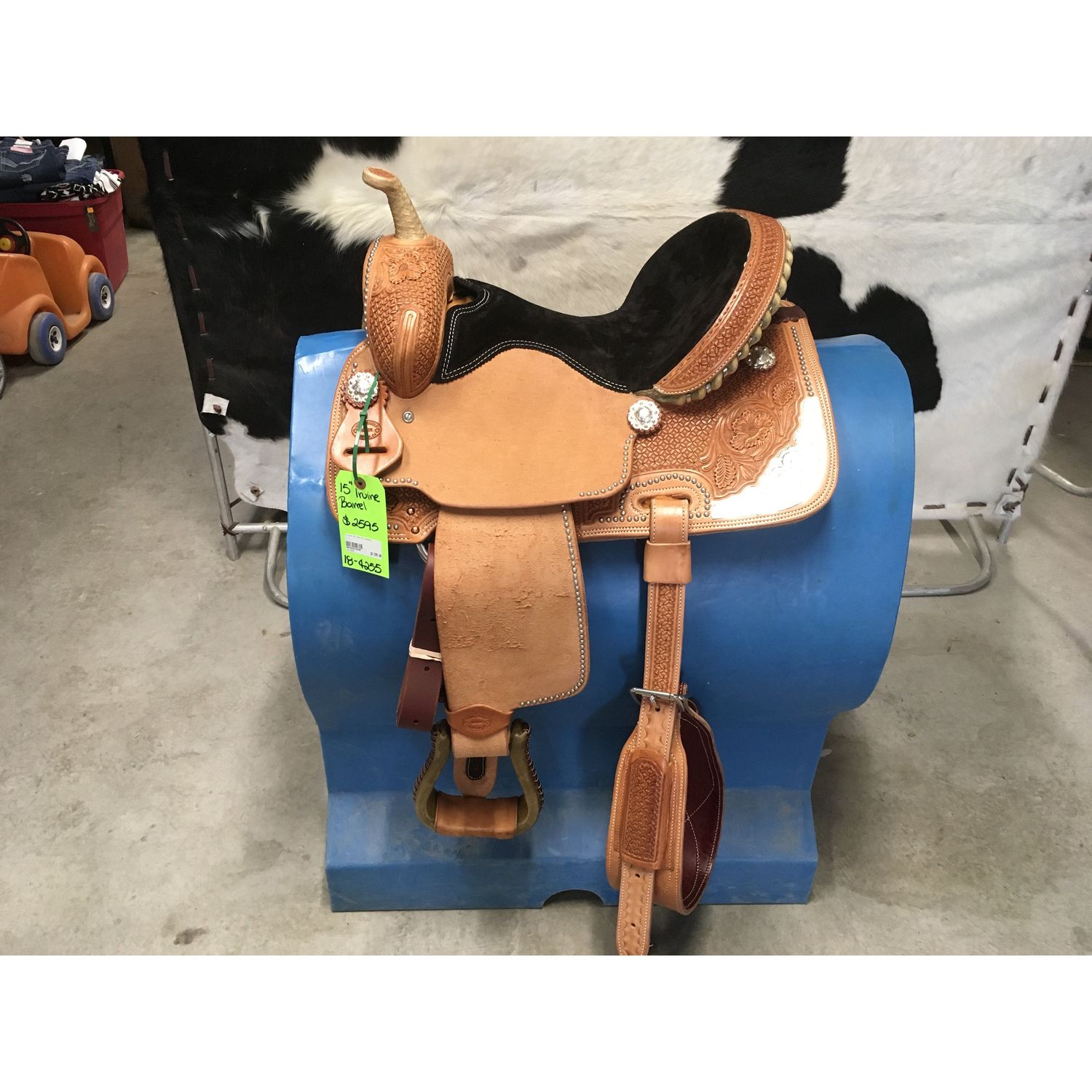 Irvine 15" Barrel Saddle - 18-4255