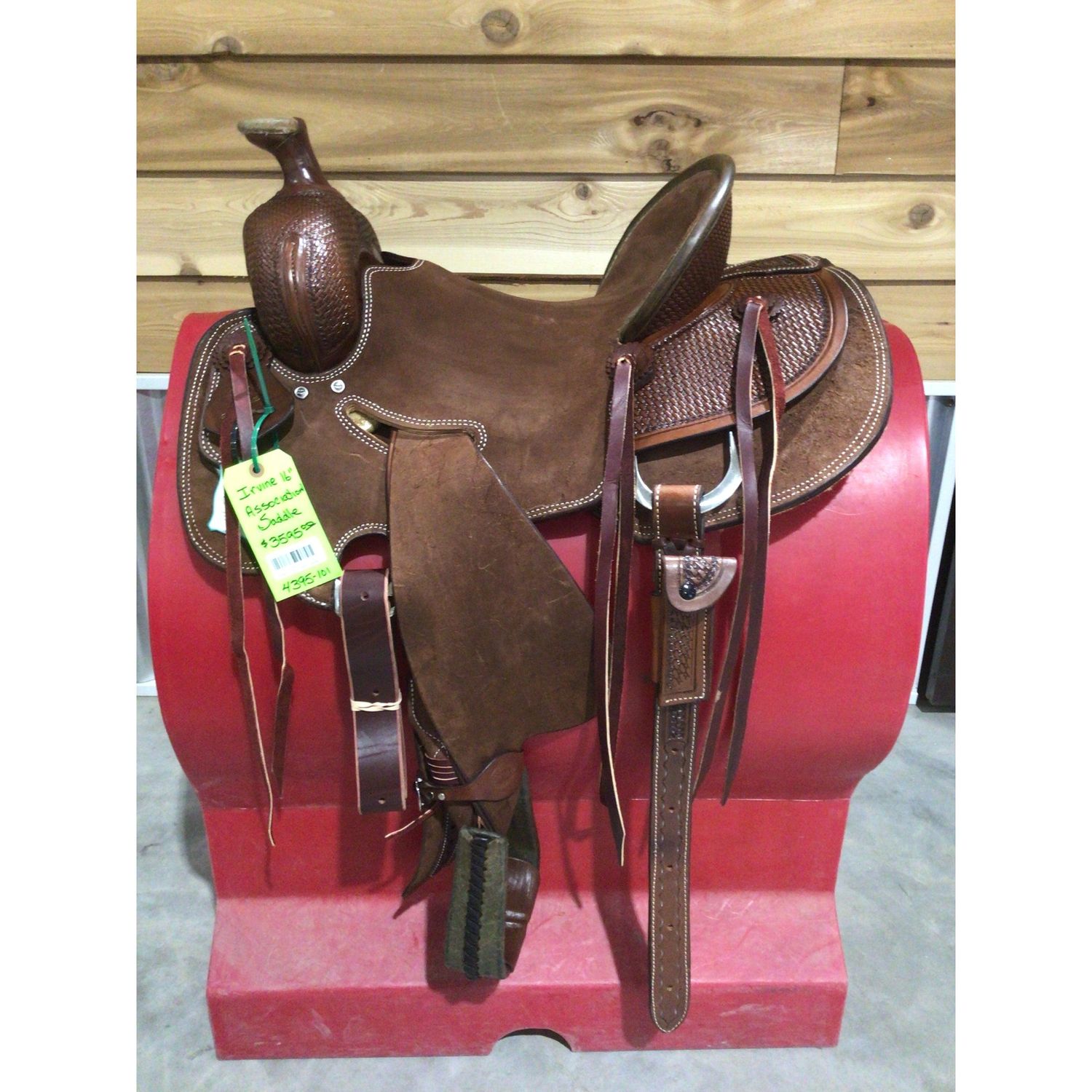 Irvine 16" Association Saddle-3