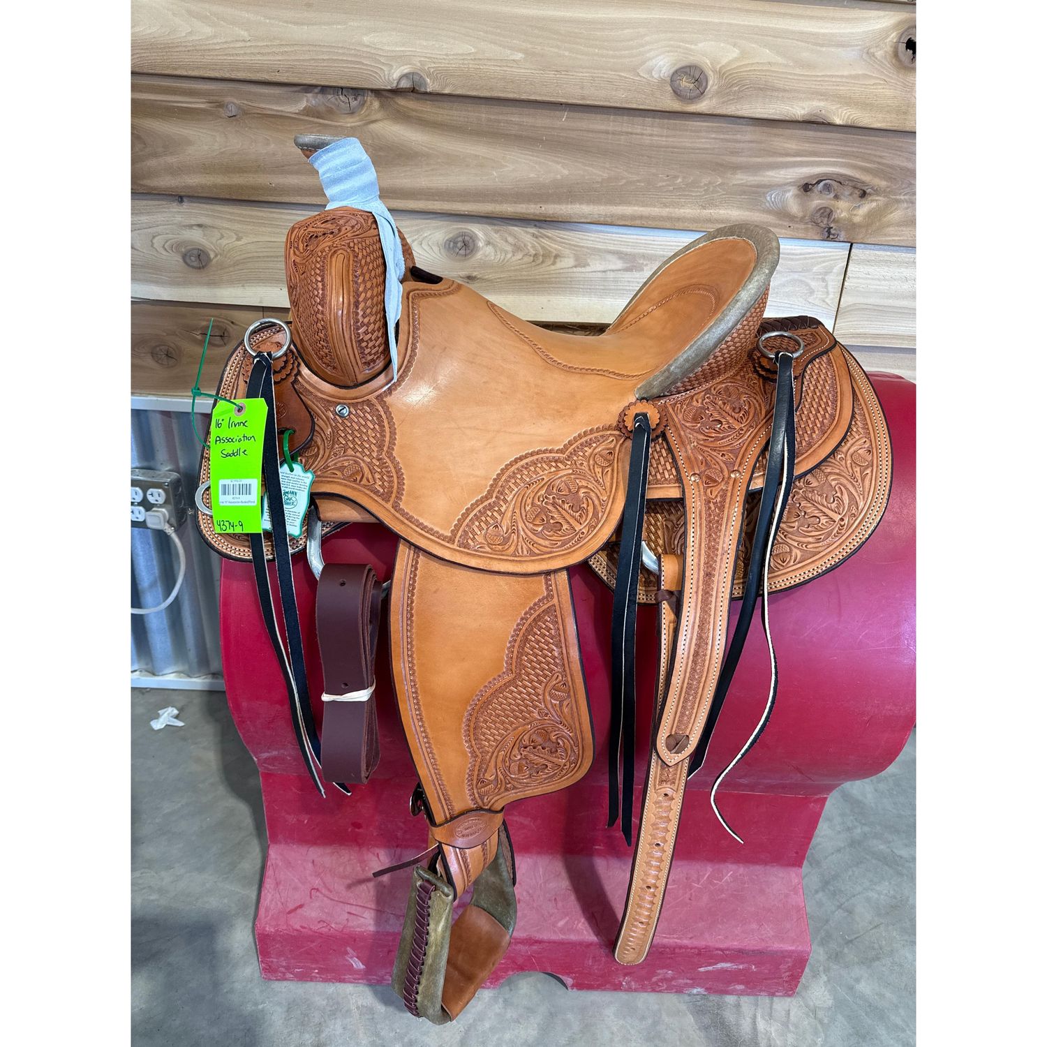 Irvine 16" Association Saddle-7
