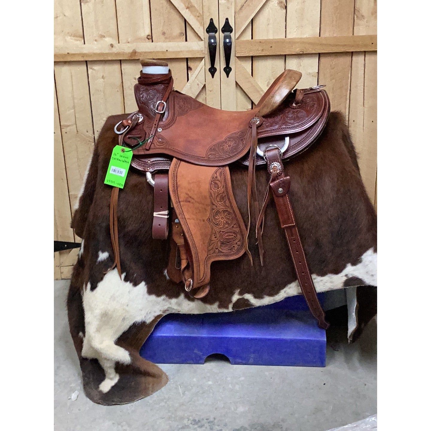 Irvine 16" Custom Wade Saddle-1