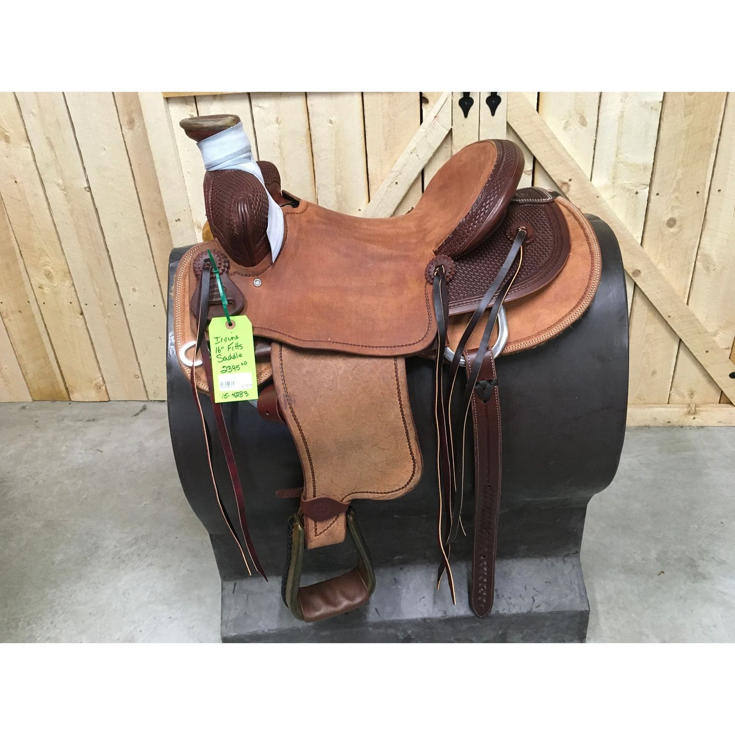Irvine 16" Fitts Saddle