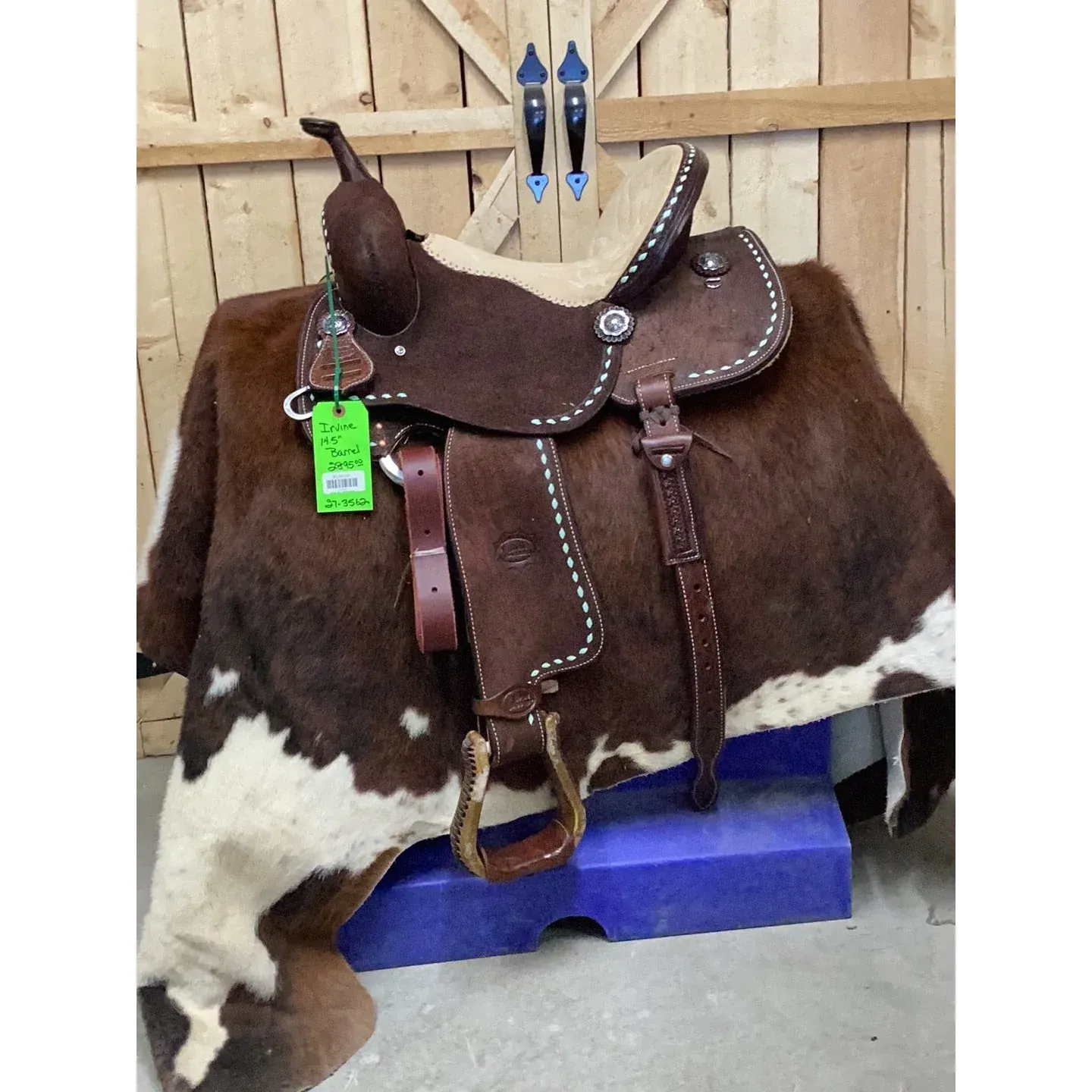 Irvine 14.5" Barrel Saddle-3