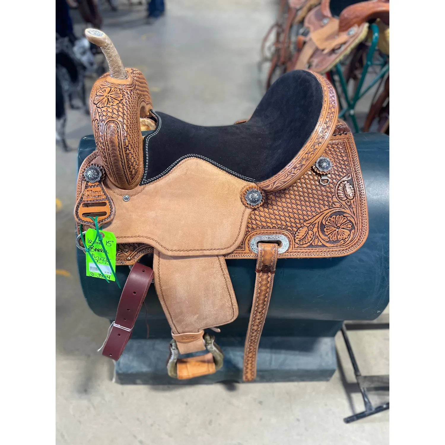 Irvine 15" Barrel Saddle-21