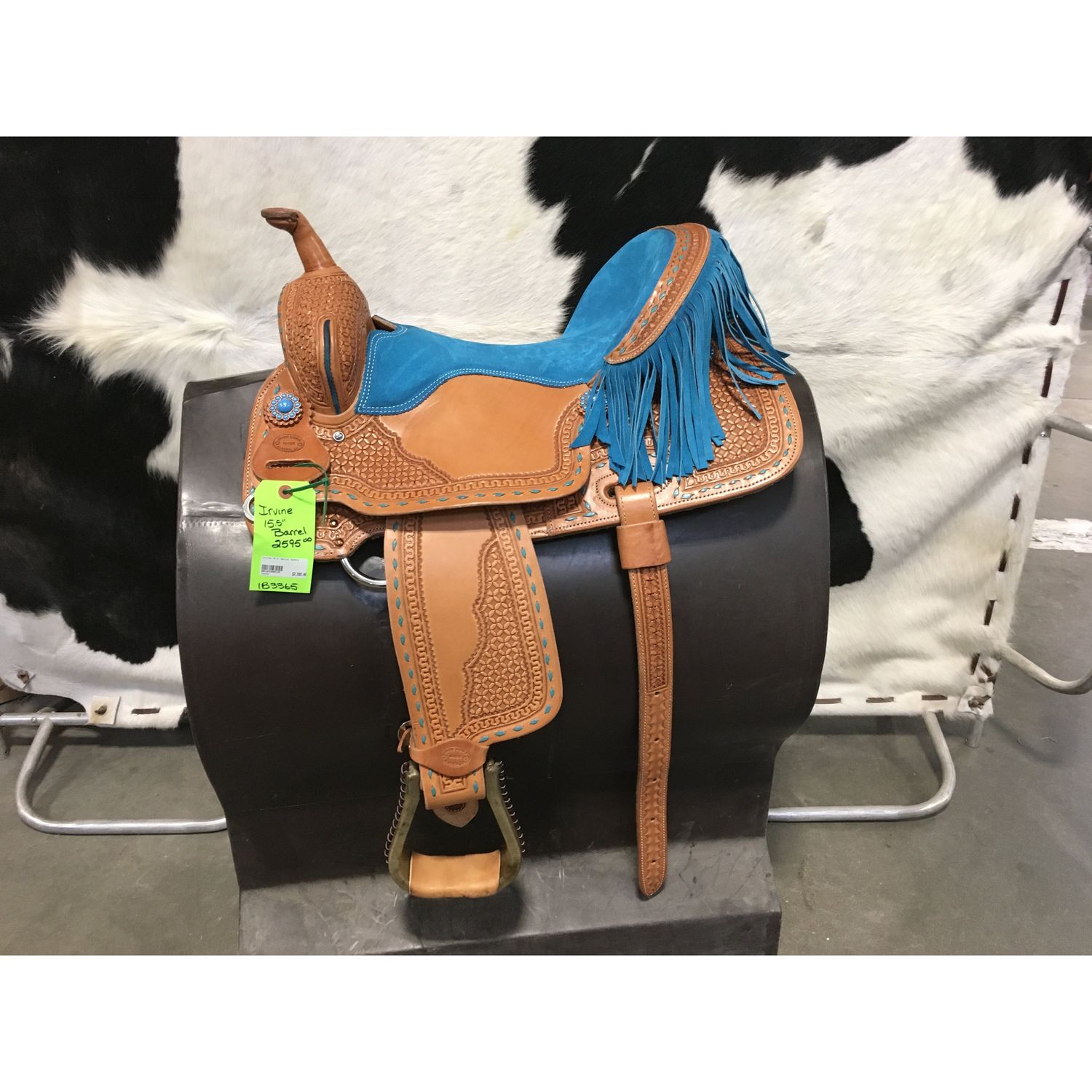 Irvine 15.5" Barrel Saddle-11