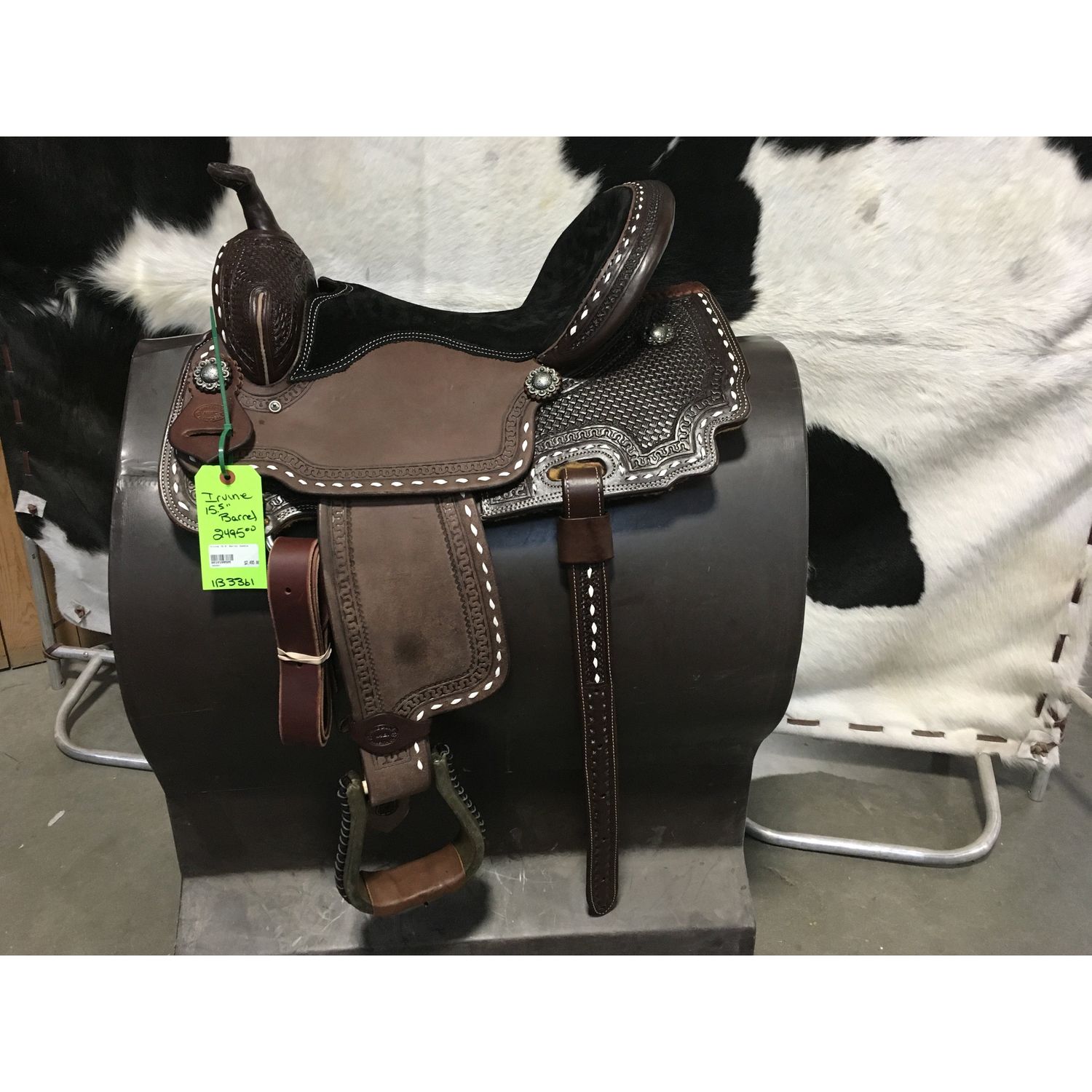 Irvine 15.5" Barrel Saddle-7