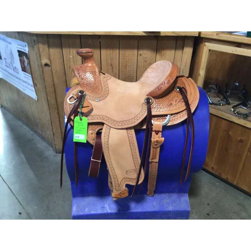 Irvine 15.5" Elite Wade Saddle - 17-001