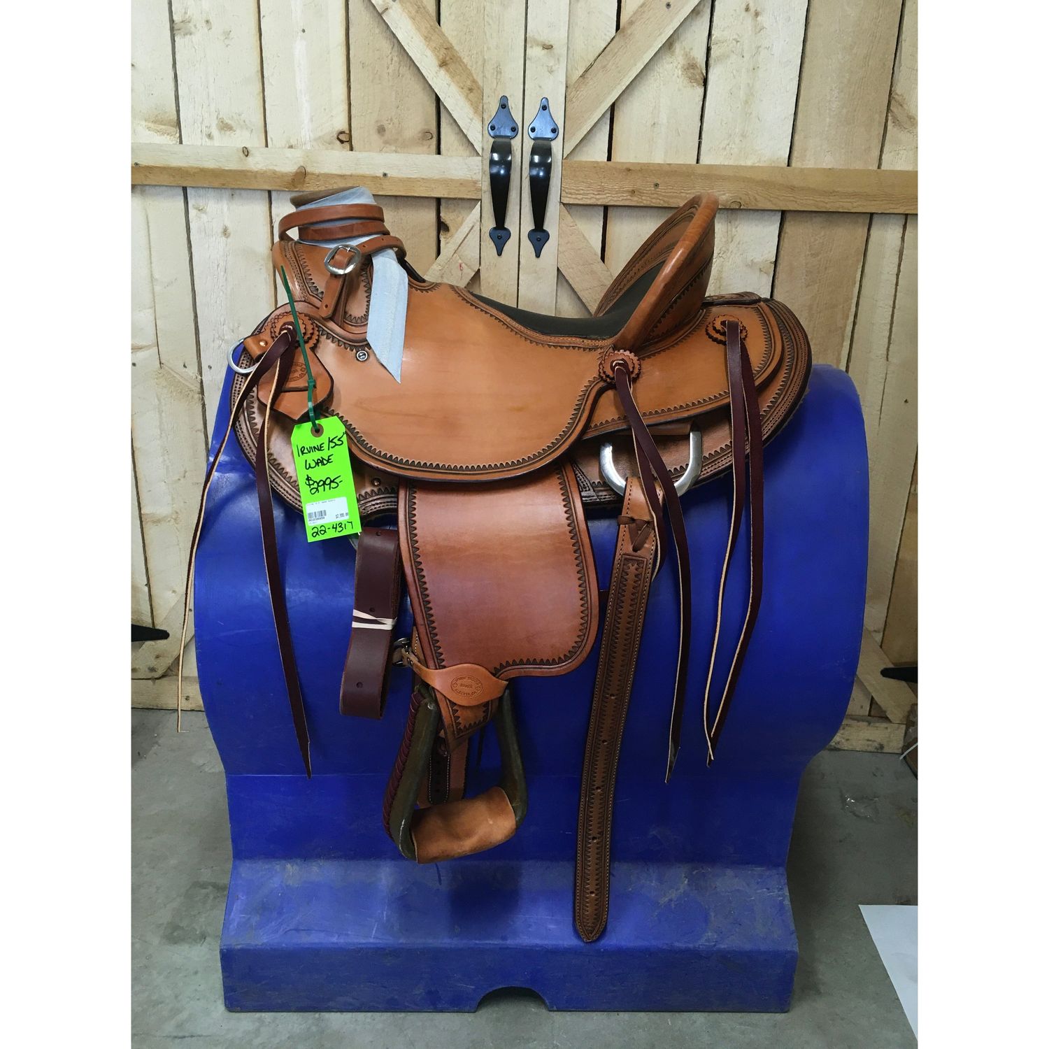 Irvine 15.5" Wade Saddle - 22-4317