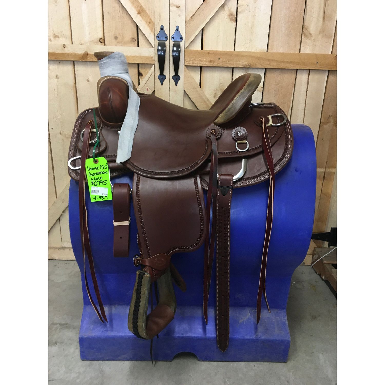 Irvine 15.5" Association Mule Saddle - 4-4317