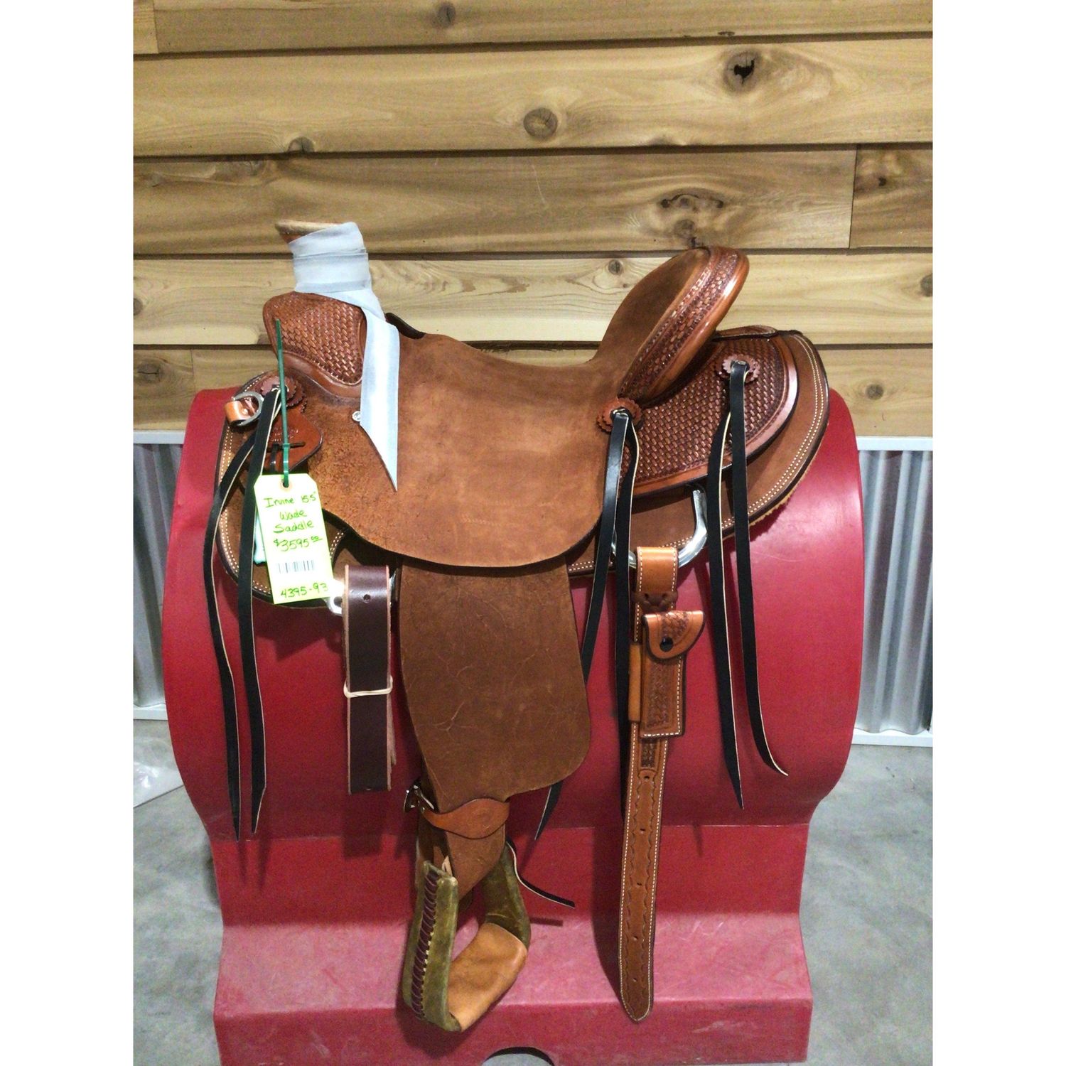 Irvine 15.5" Wade Saddle-1