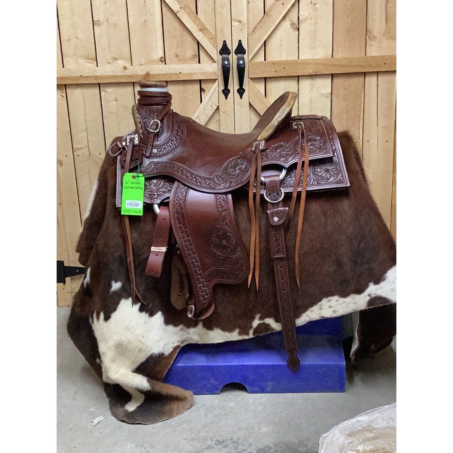 Irvine 16" Custom Wade Saddle-2