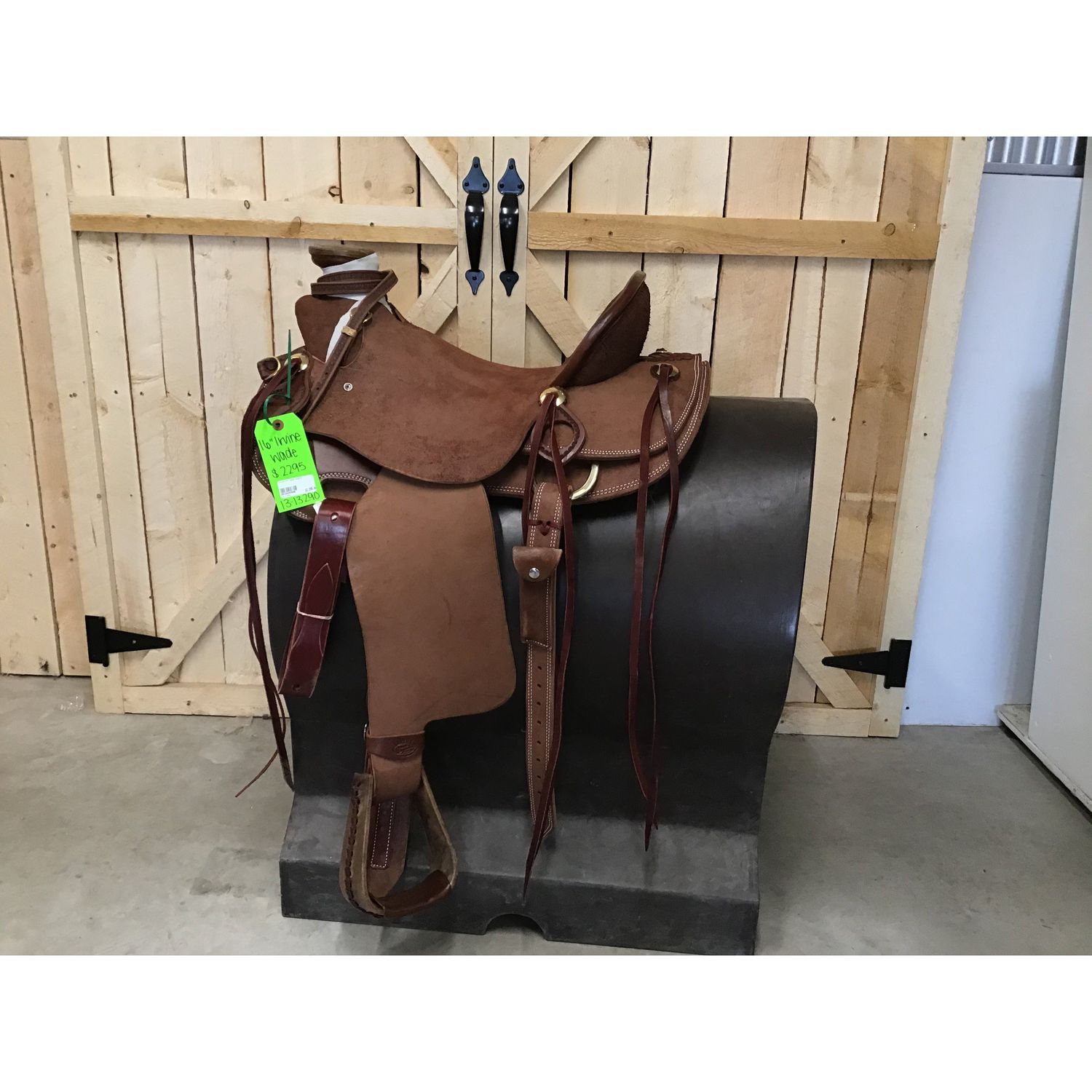 Irvine 16" Wade Saddle - 13-13290