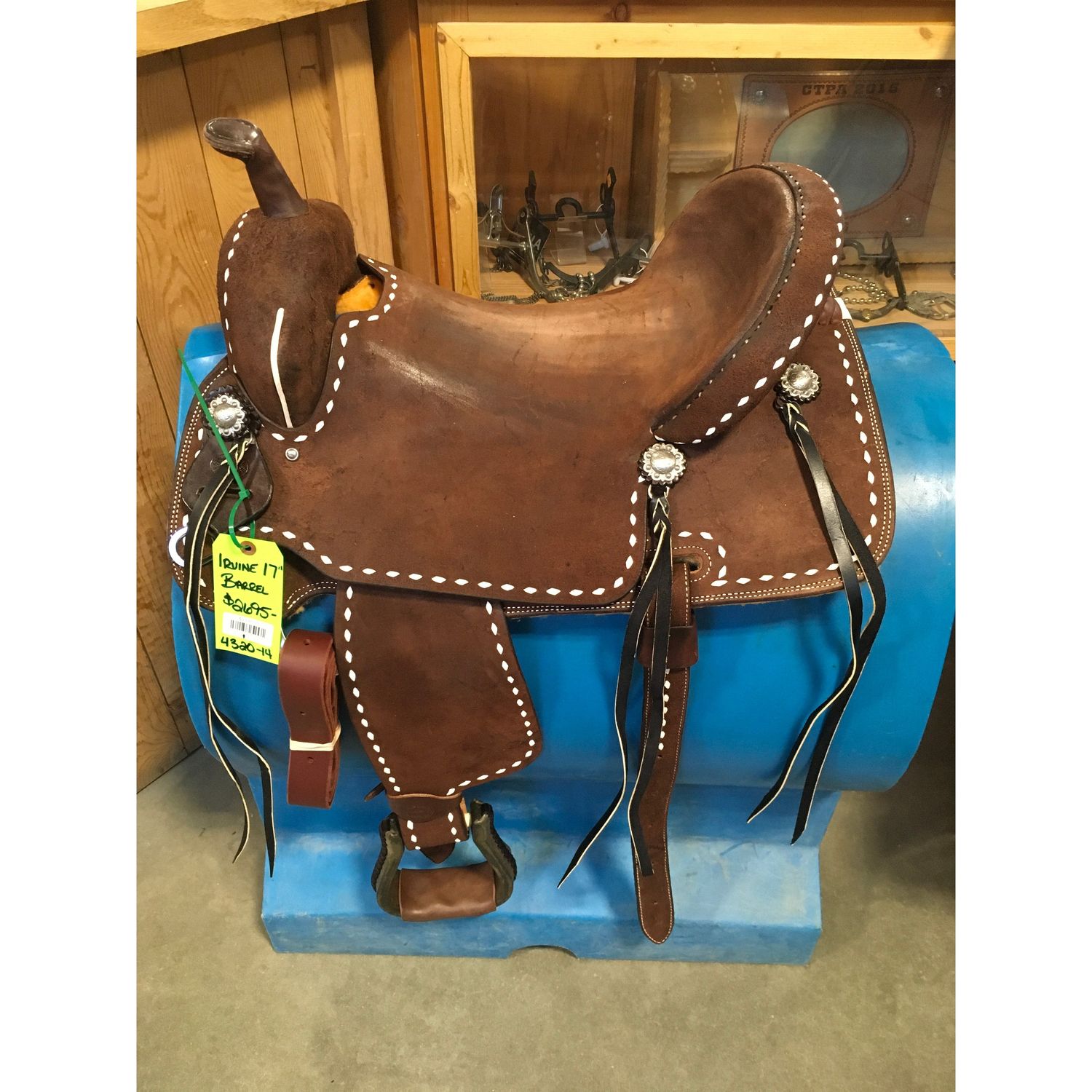 Irvine 17" Barrel Saddle-1