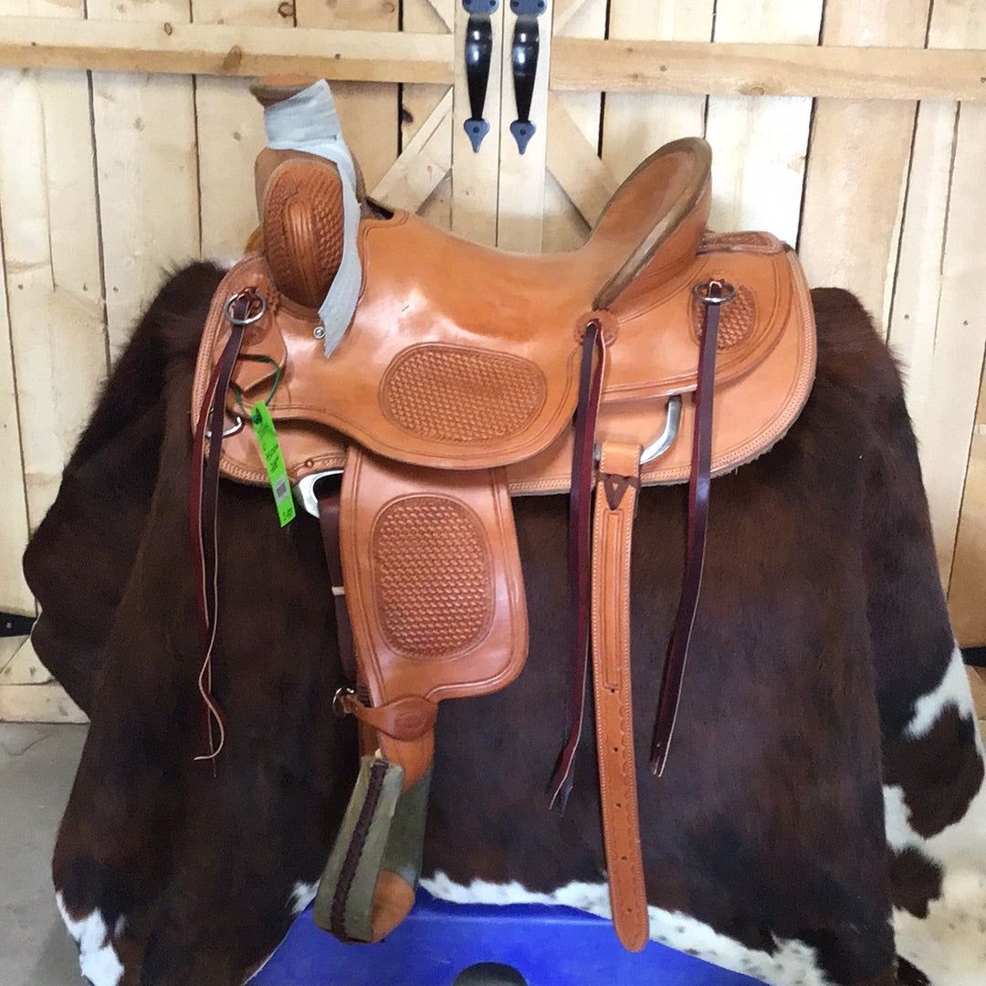 Irvine 16" Association Saddle-8