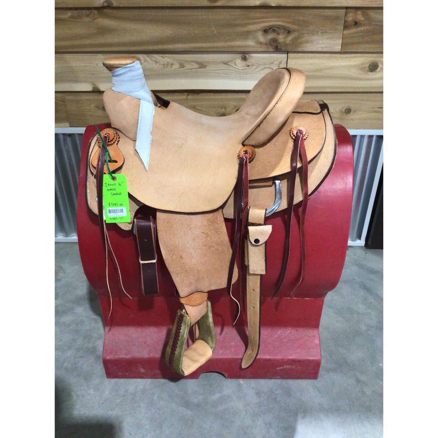 Irvine 16" Wade Saddle-2