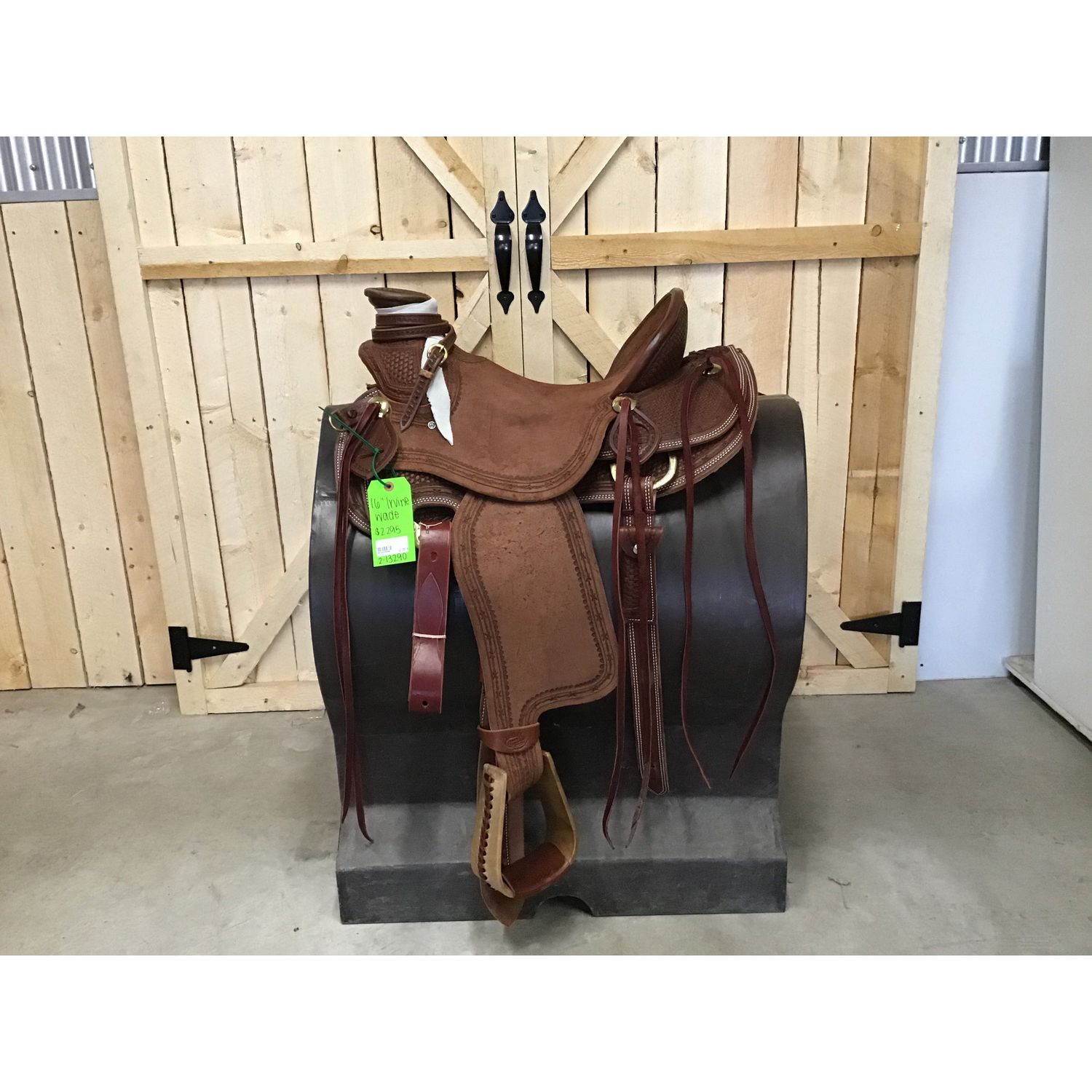 Irvine 16" Wade Saddle - 2-13290