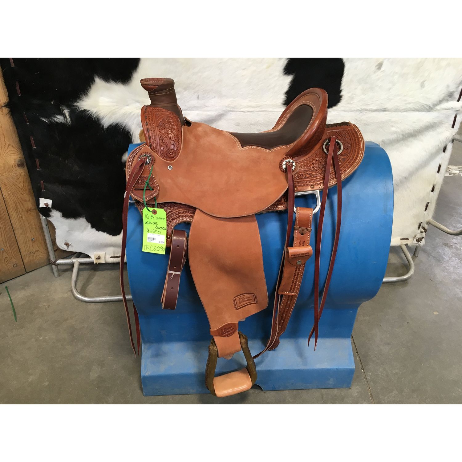 Irvine 16.5" Wade Saddle-12