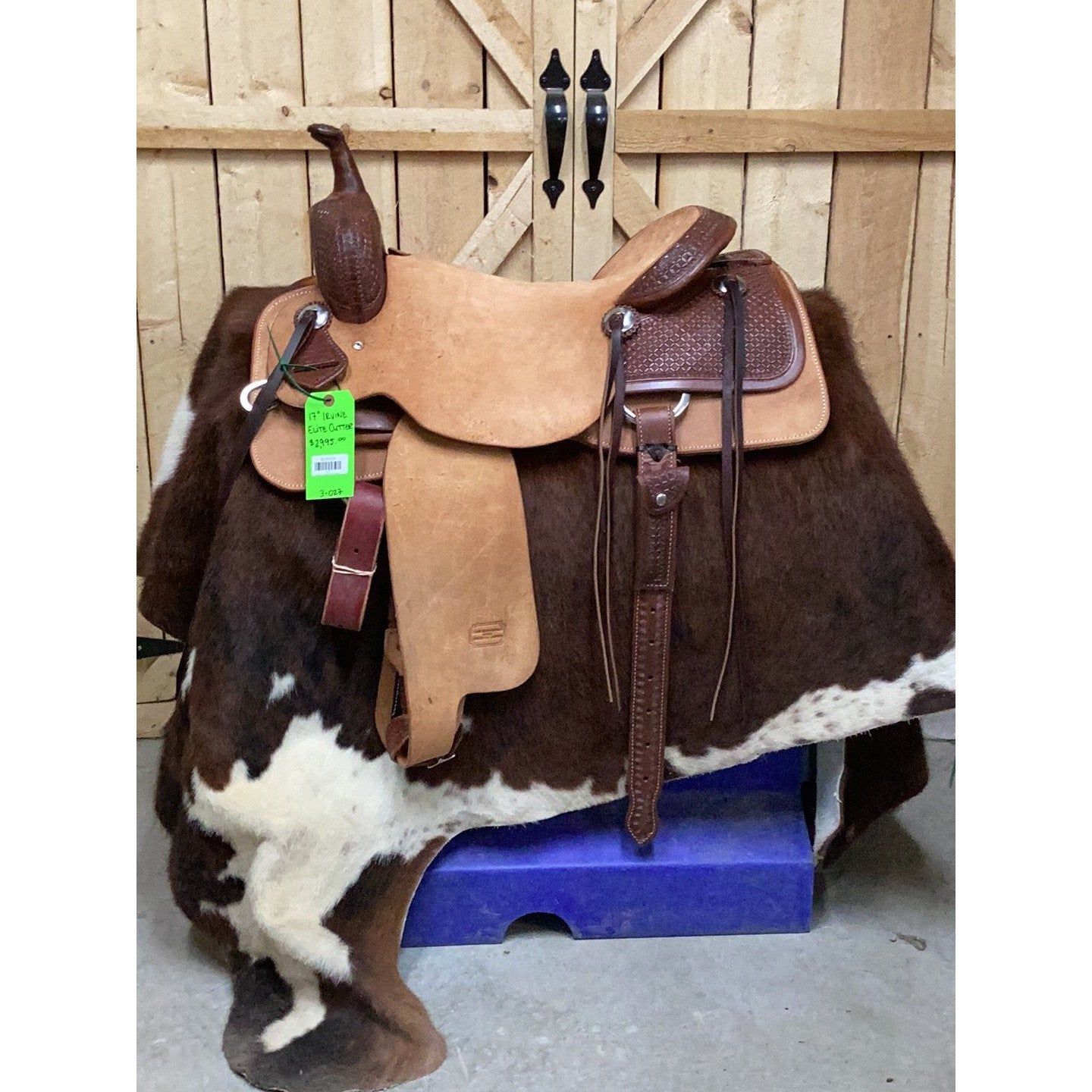 Irvine 17" Elite Cutting Saddle-1