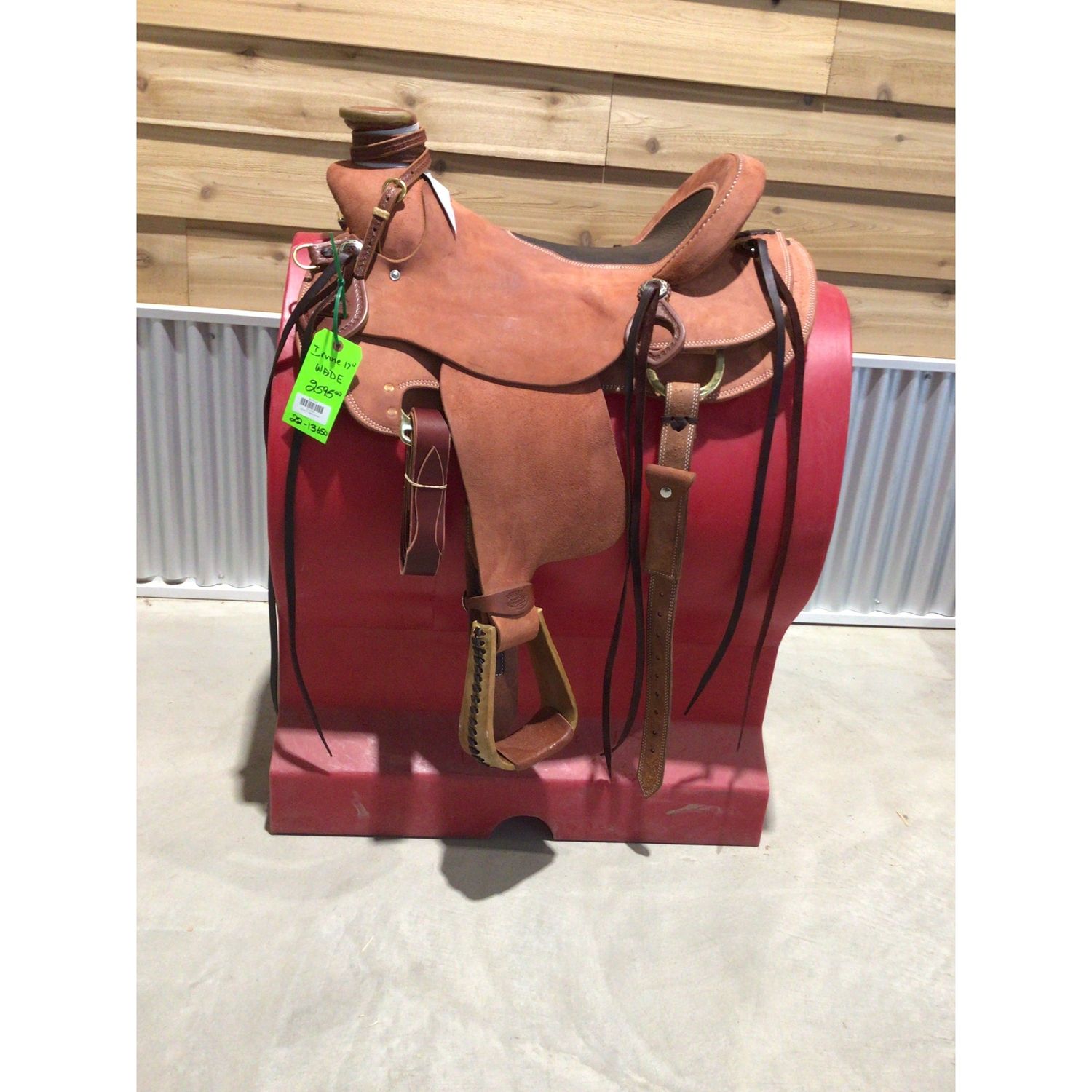 Irvine 17" Wade Saddle-5