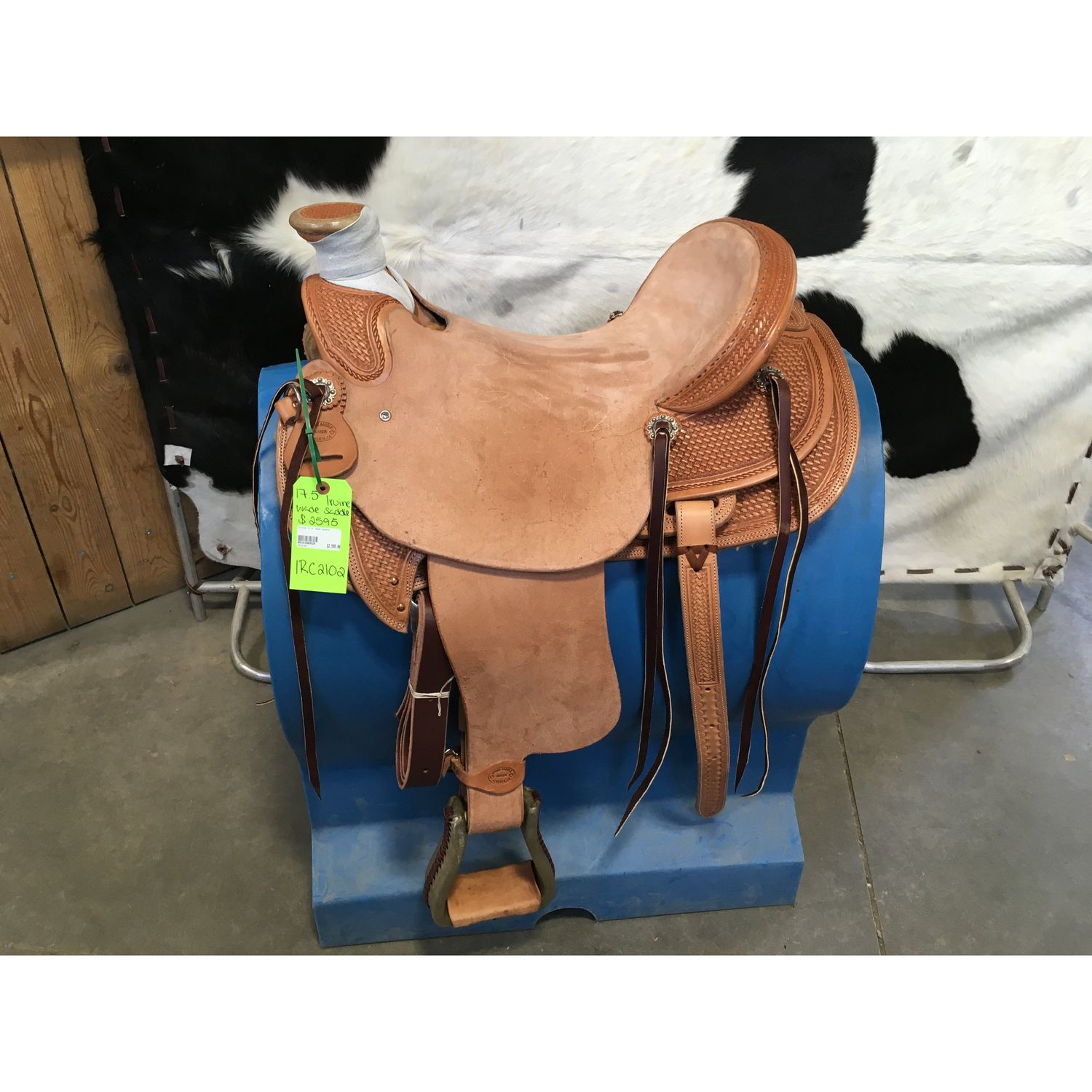 Irvine 17.5" Wade Saddle