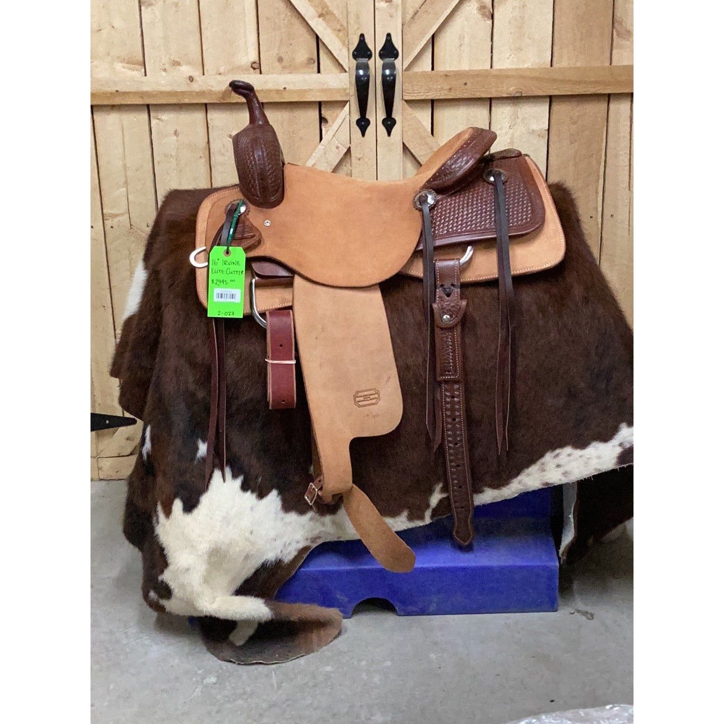 Irvine 16" Elite Cutting Saddle-1