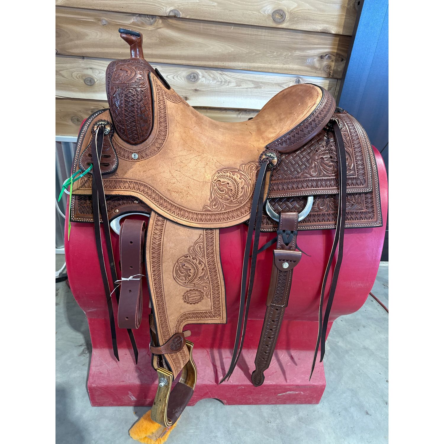 Irvine 16" Pro-Cowhorse Saddle - 2-3728