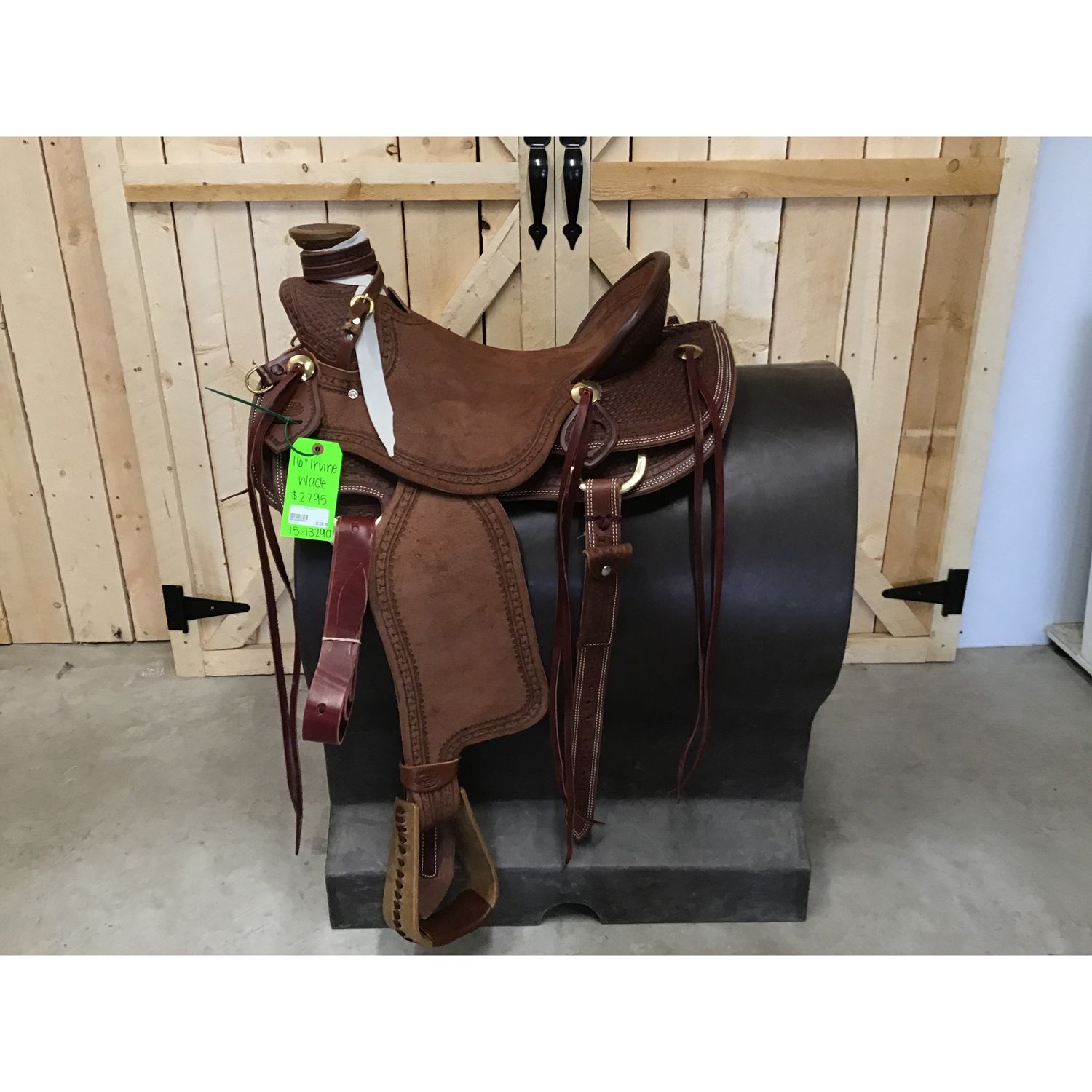 Irvine 16" Wade Saddle - 15-13290