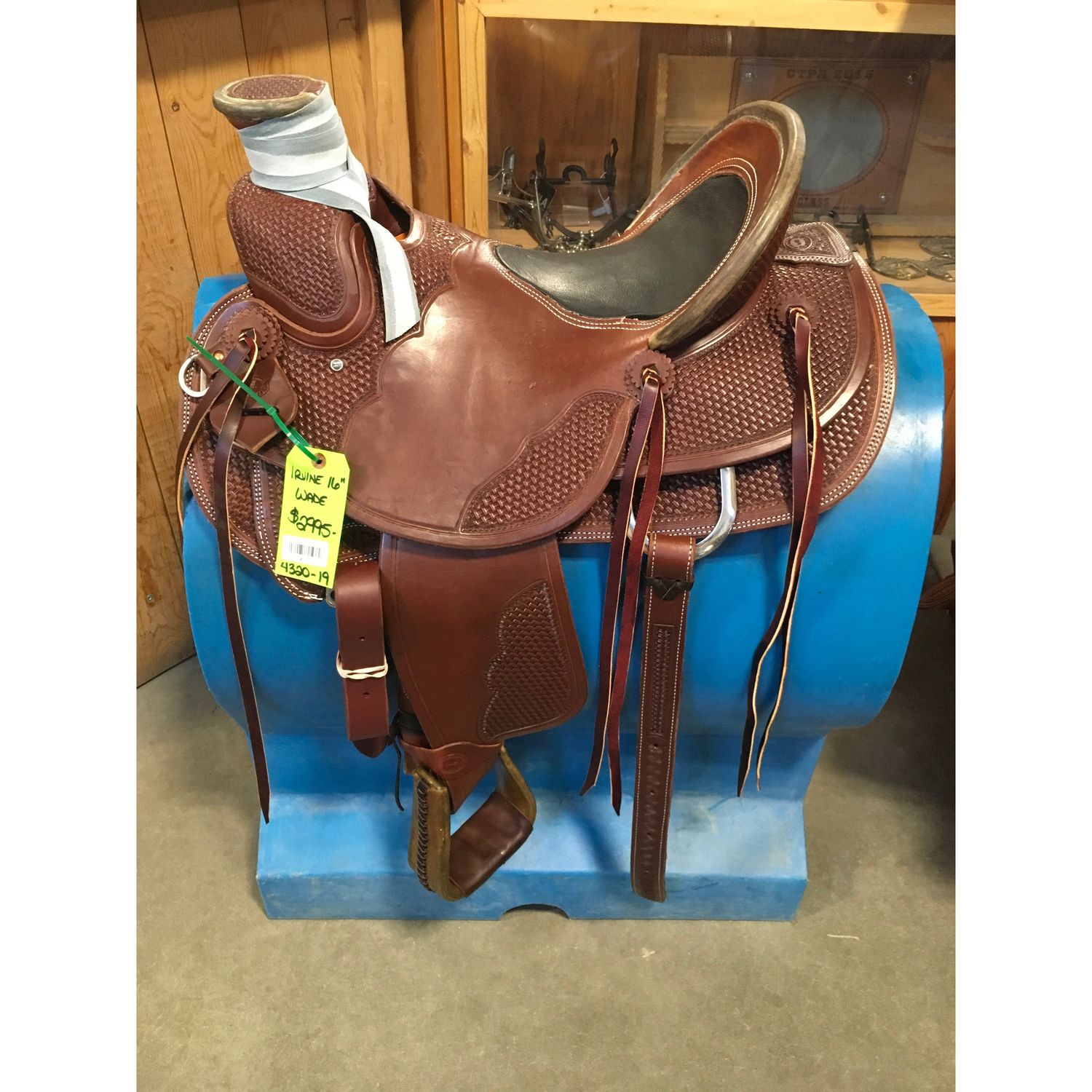 Irvine 16.5" Wade Saddle-6