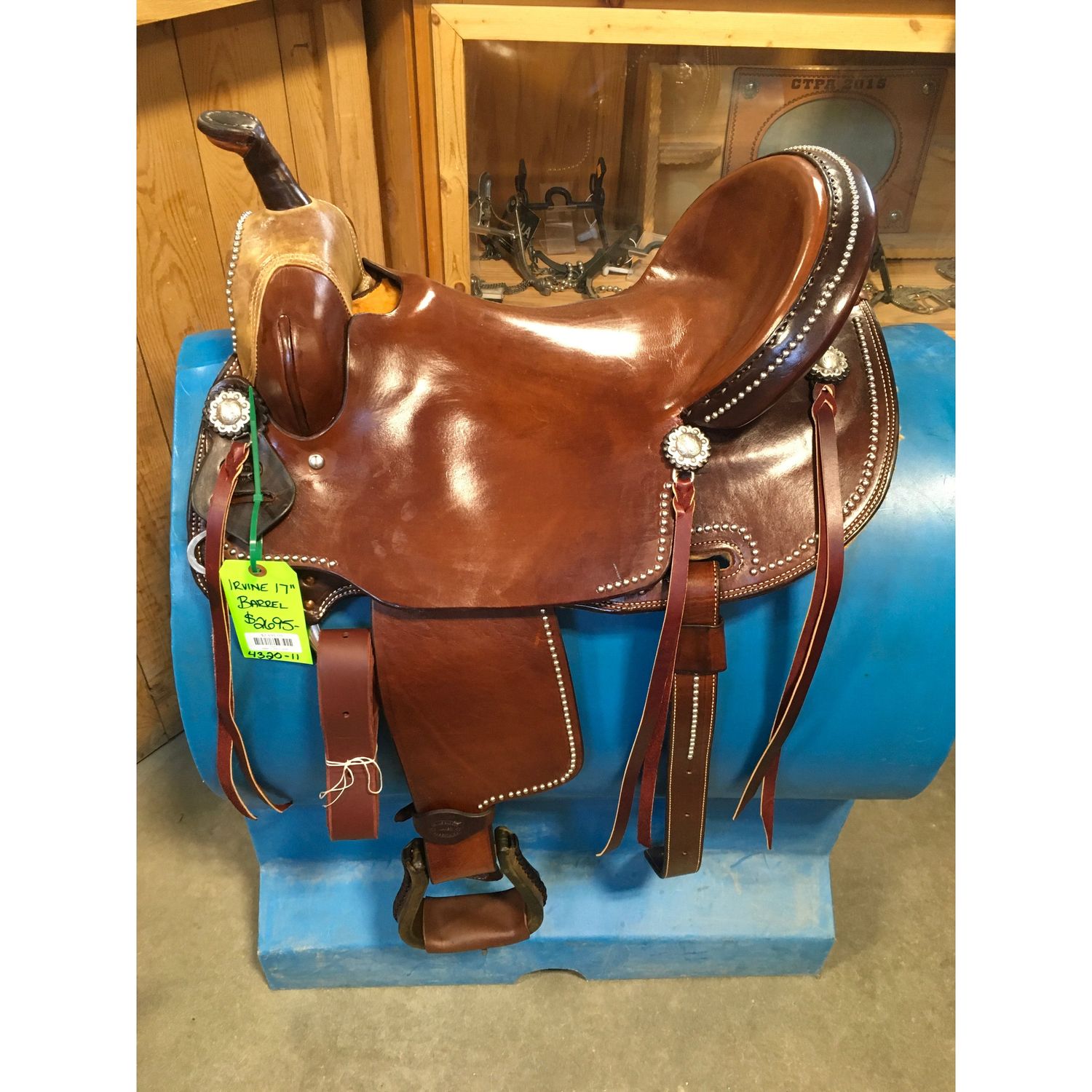 Irvine 17" Barrel Saddle-2