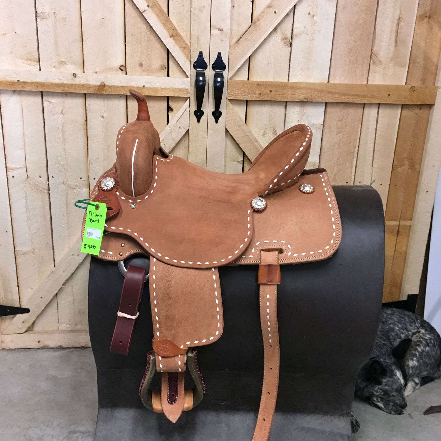 Irvine 17" Barrel Saddle - 8-4290