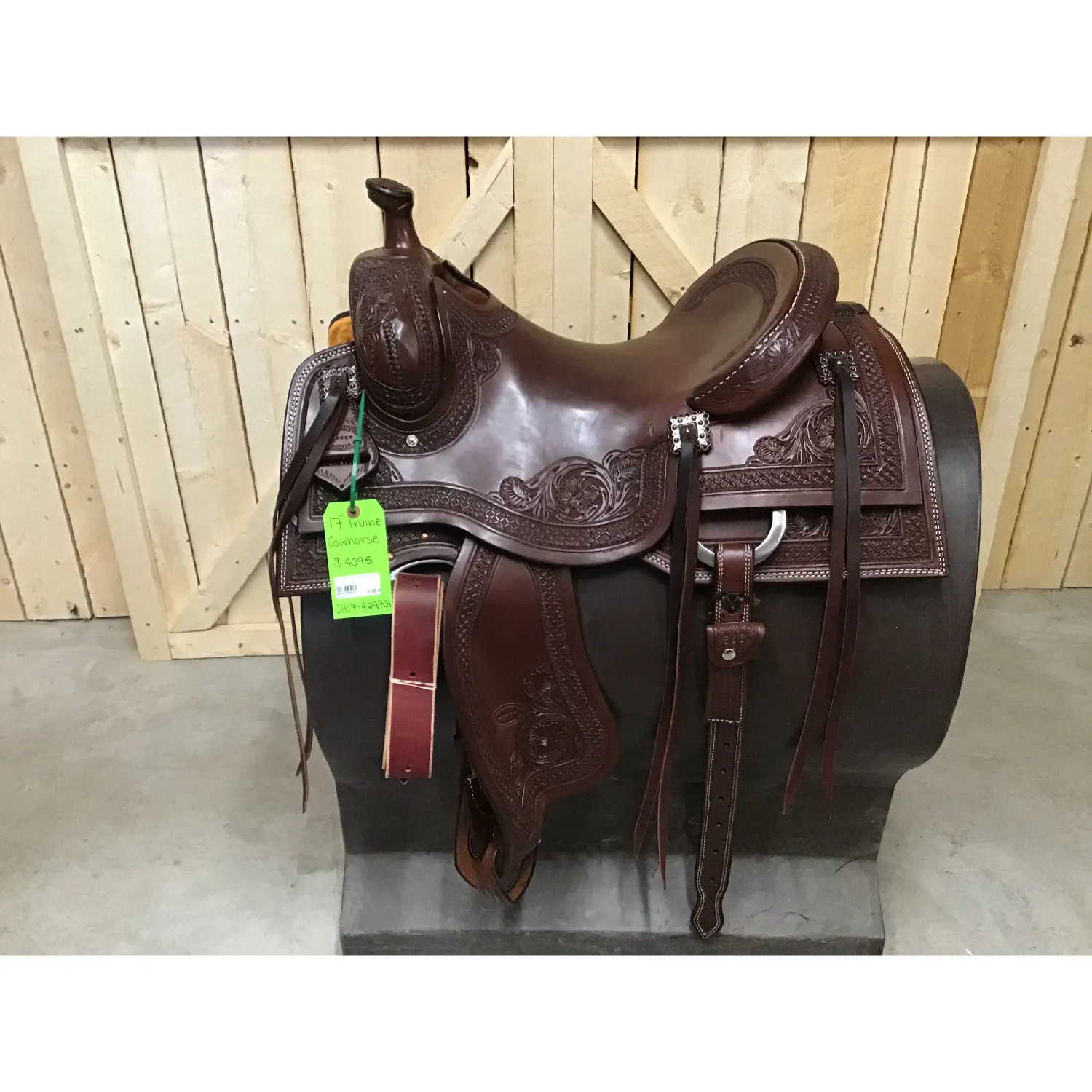 Irvine 17" Cowhorse Saddle
