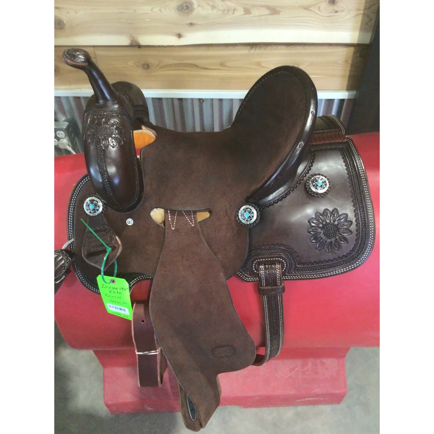 Irvine Elite 13.5" Barrel Saddle