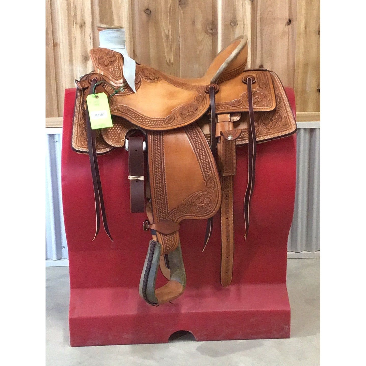 Irvine 16" Wade Saddle-18