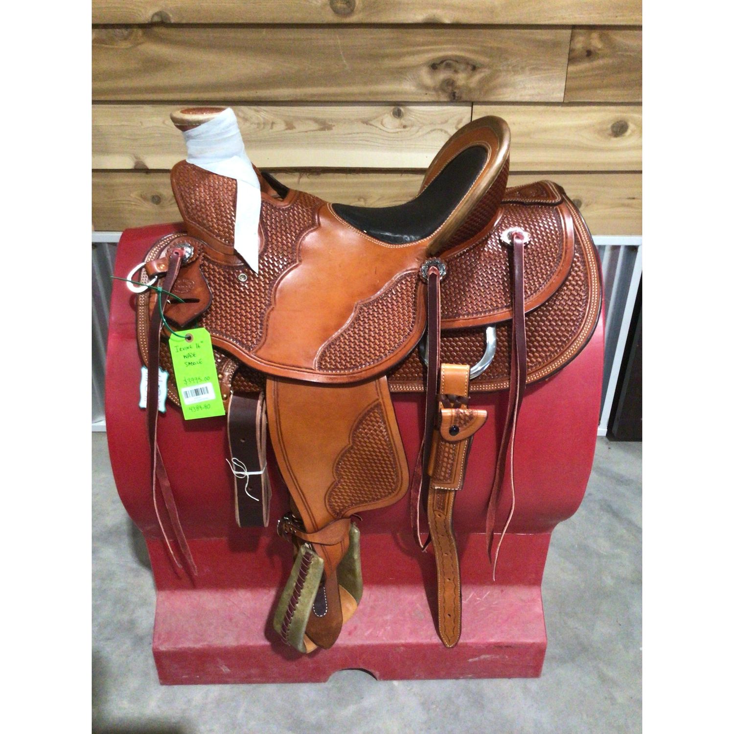 Irvine 16" Wade Saddle-3