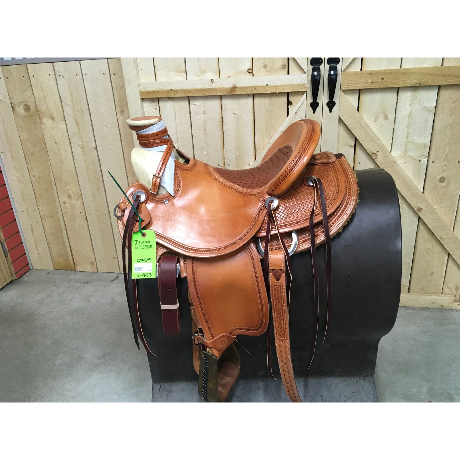Irvine 16" Wade Saddle - 6-4283