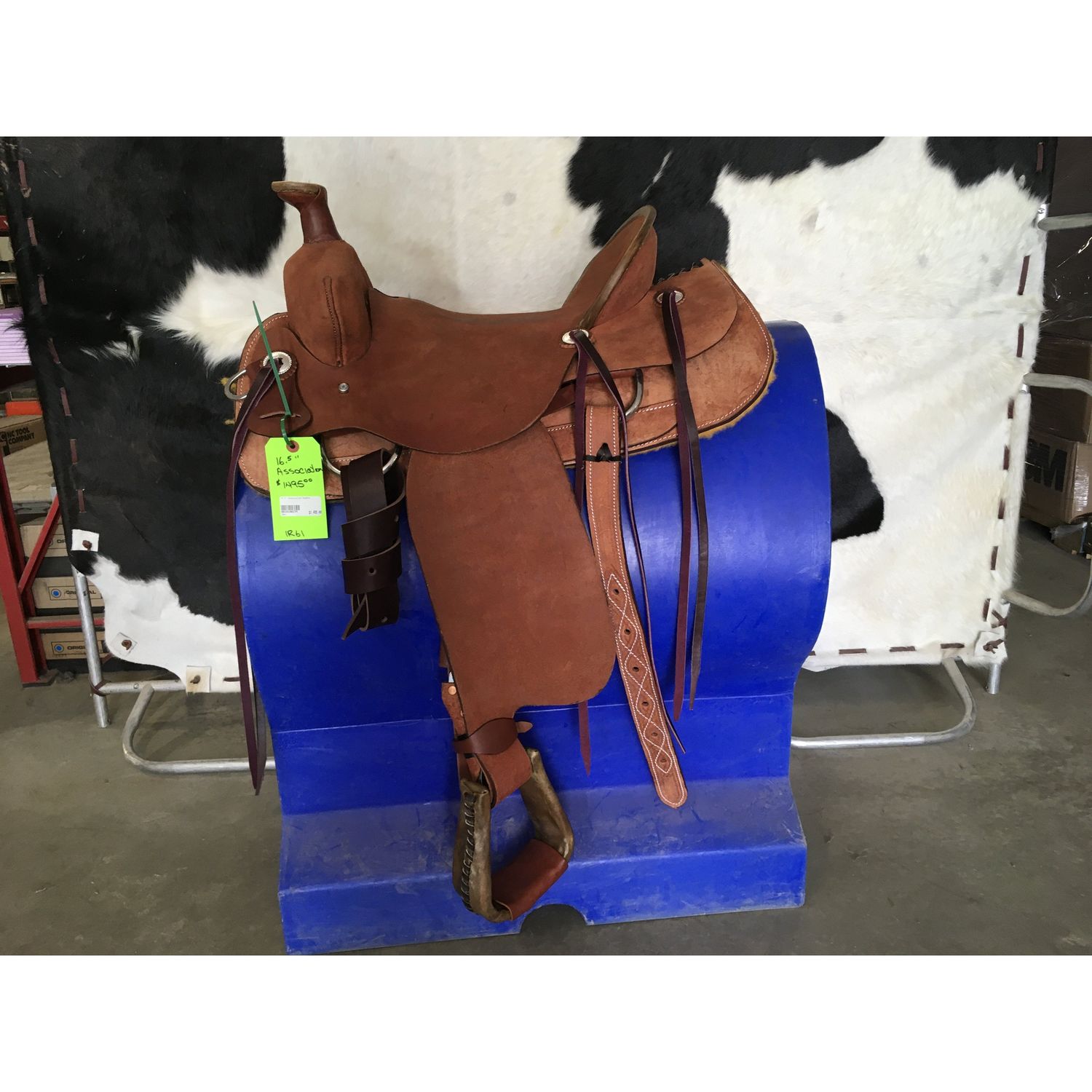 Irvine 16.5" Association Saddle-1