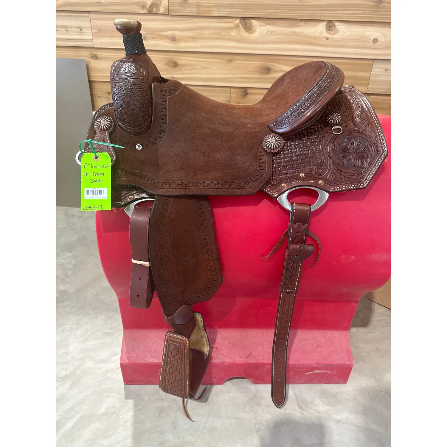 Irvine USA 17" All Around Saddle