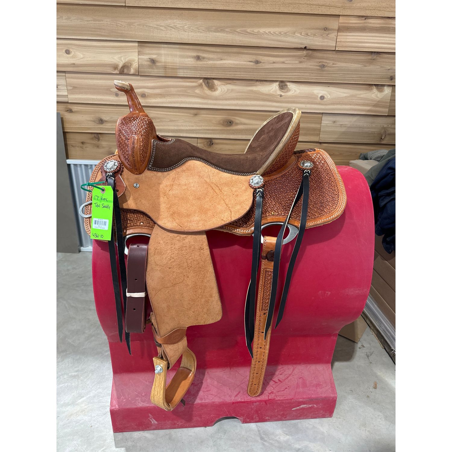 Irvine's 17" Trail Saddle-1