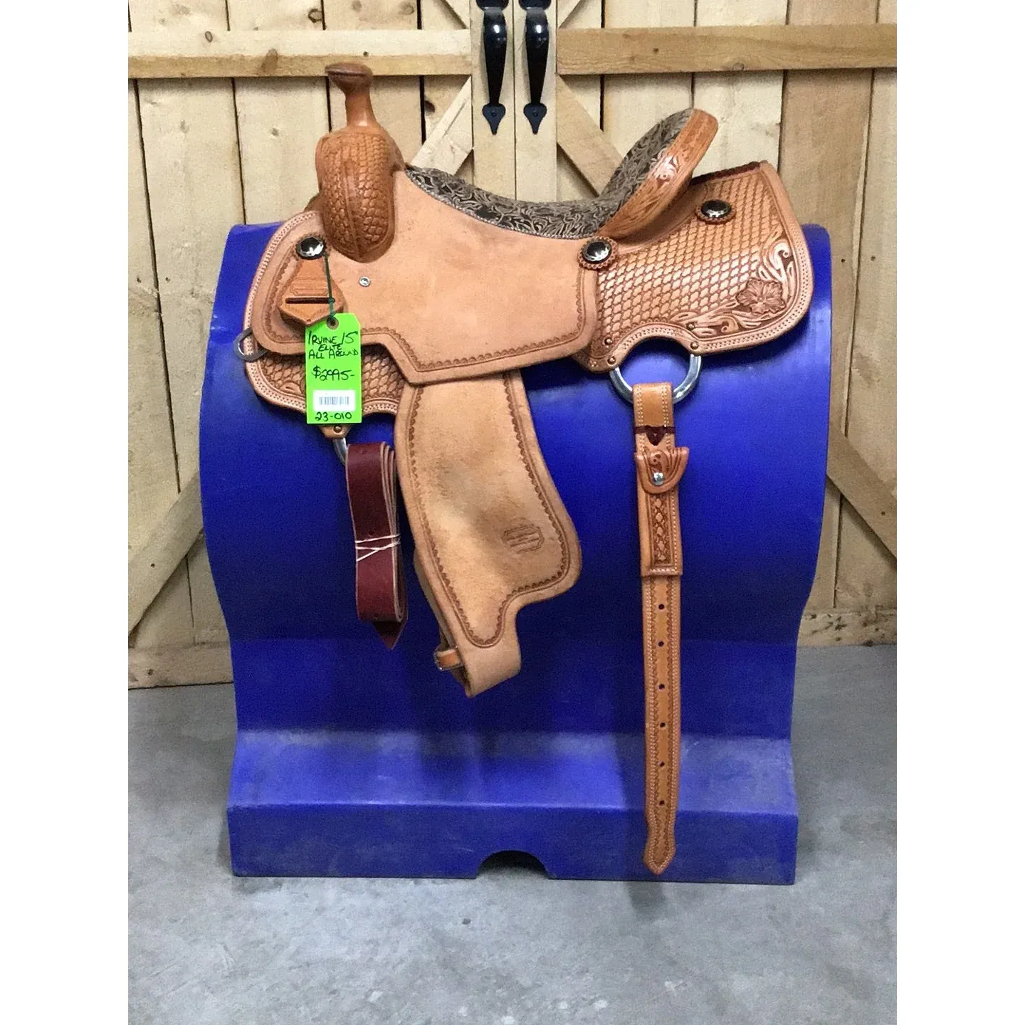 Irvine Elite 15" All Around Saddle-1