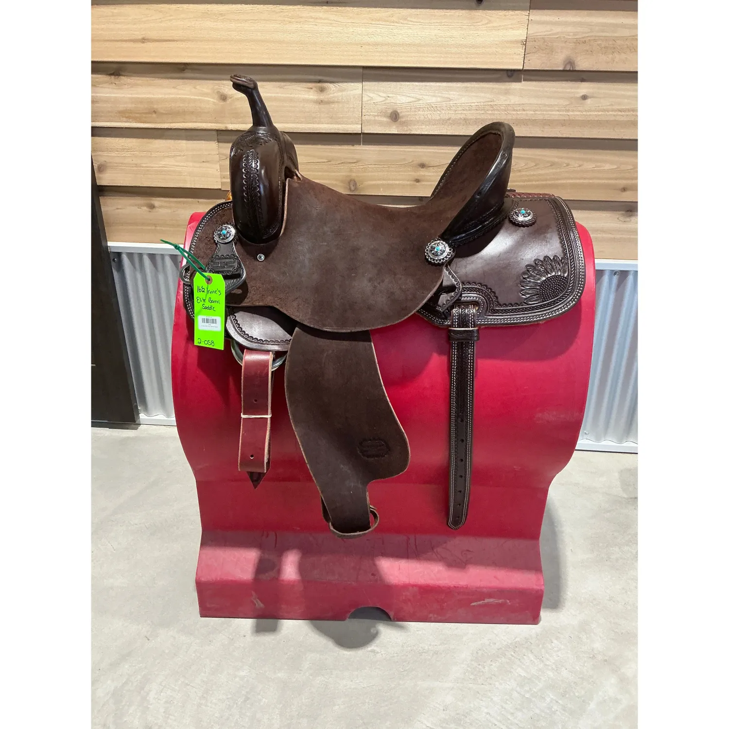 Irvine Elite 16.5" Barrel Saddle