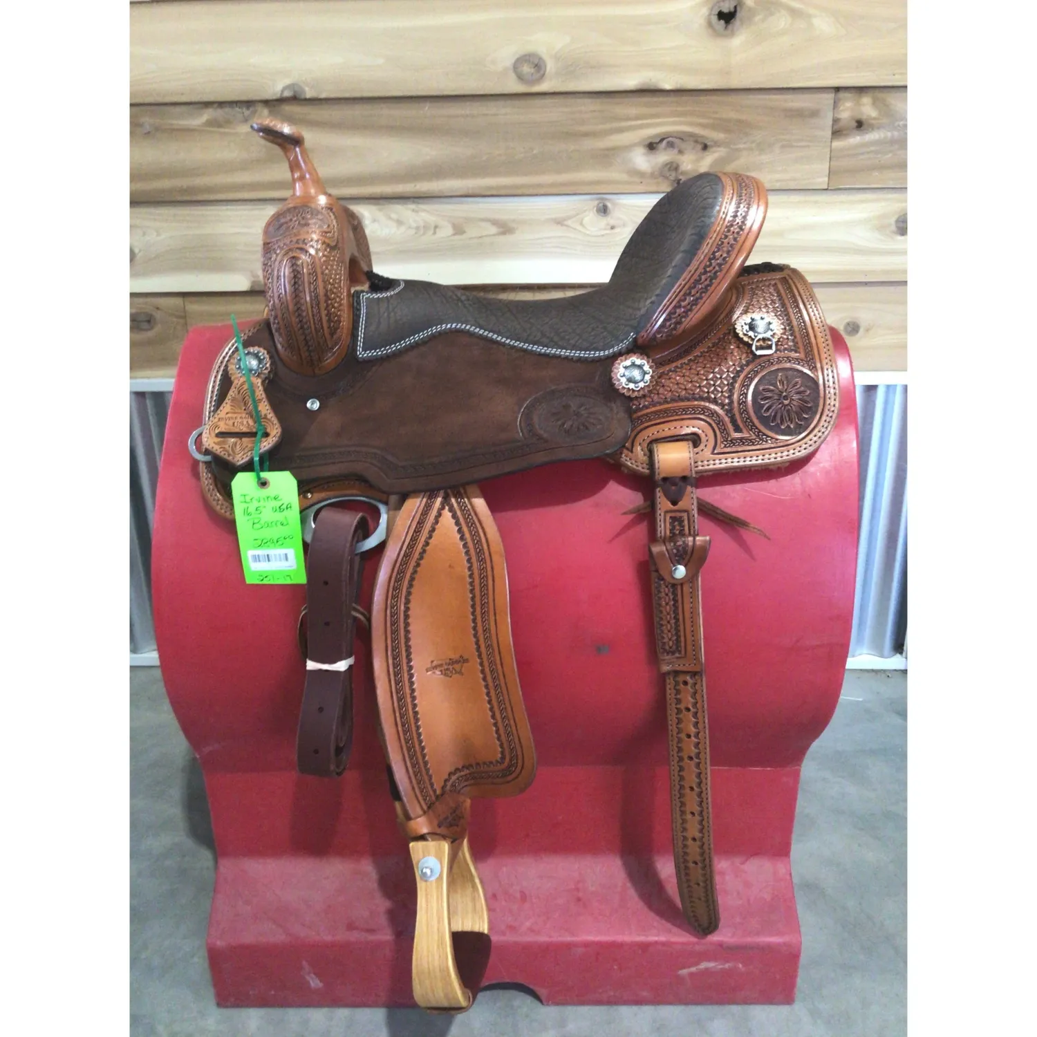 Irvine USA 16.5" Barrel Saddle
