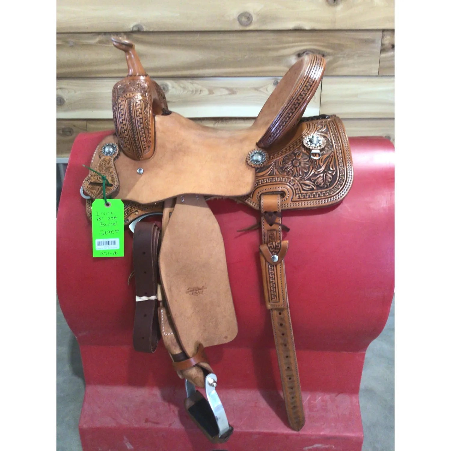 Irvine USA 15" Barrel Saddle