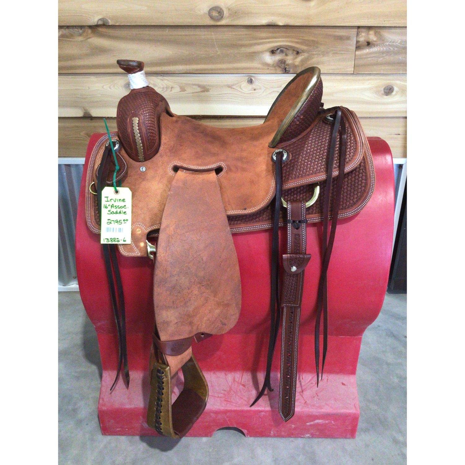 Irvine's 16" Association Saddle-2