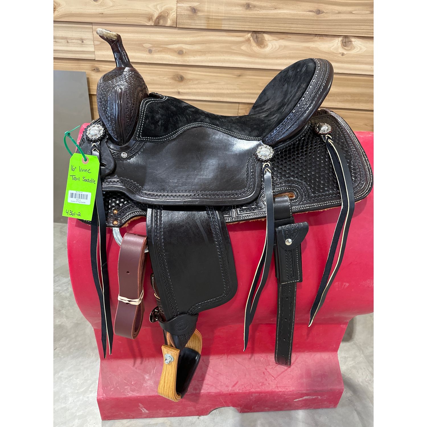 Irvine's 16" Trail Saddle-1