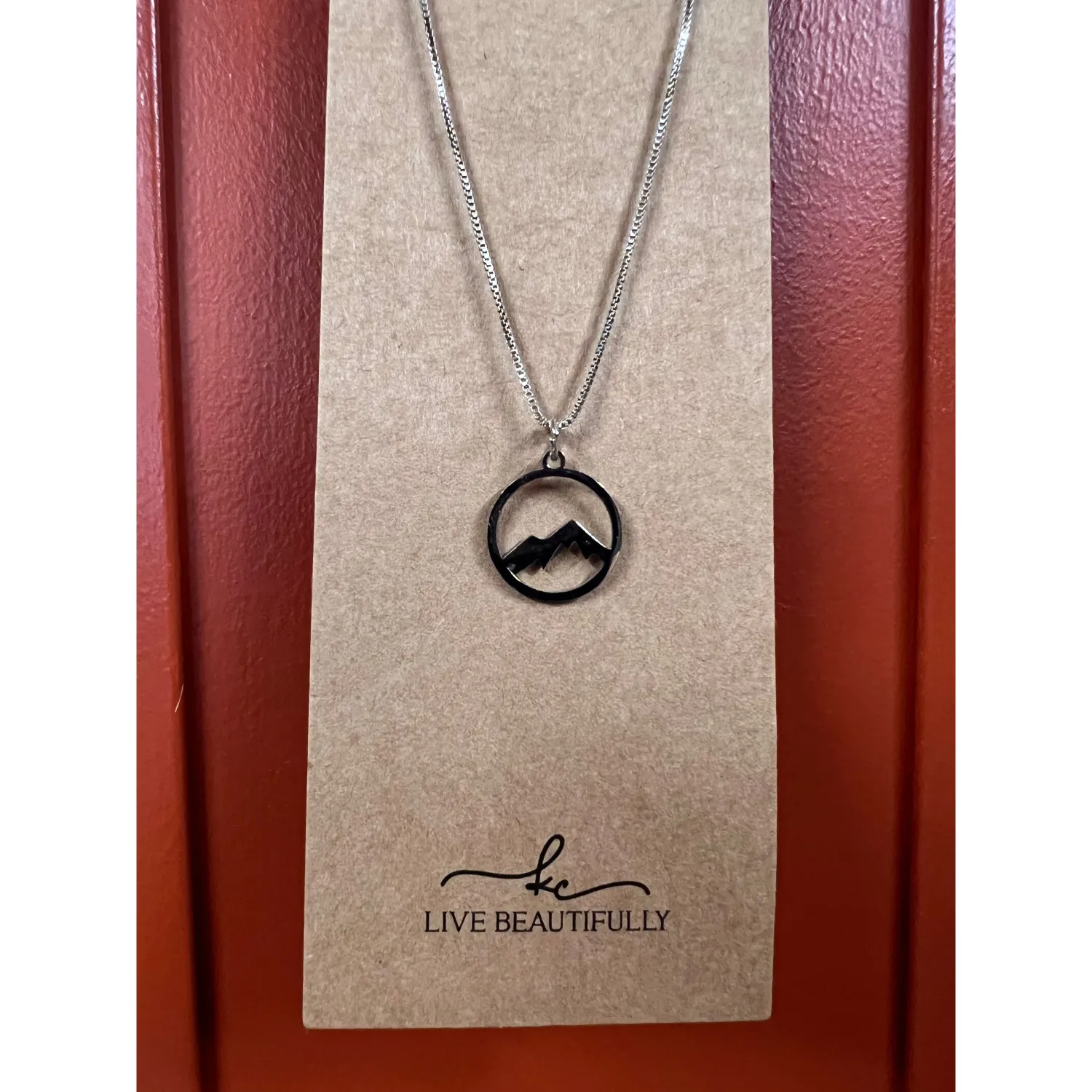 Live Beautifully Necklace - Silver Mountain